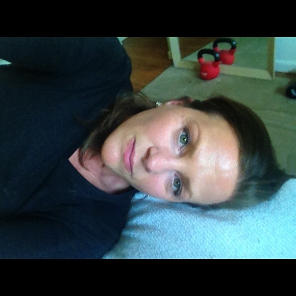 Meet your Posher, Lisa - Picture 1 of 1